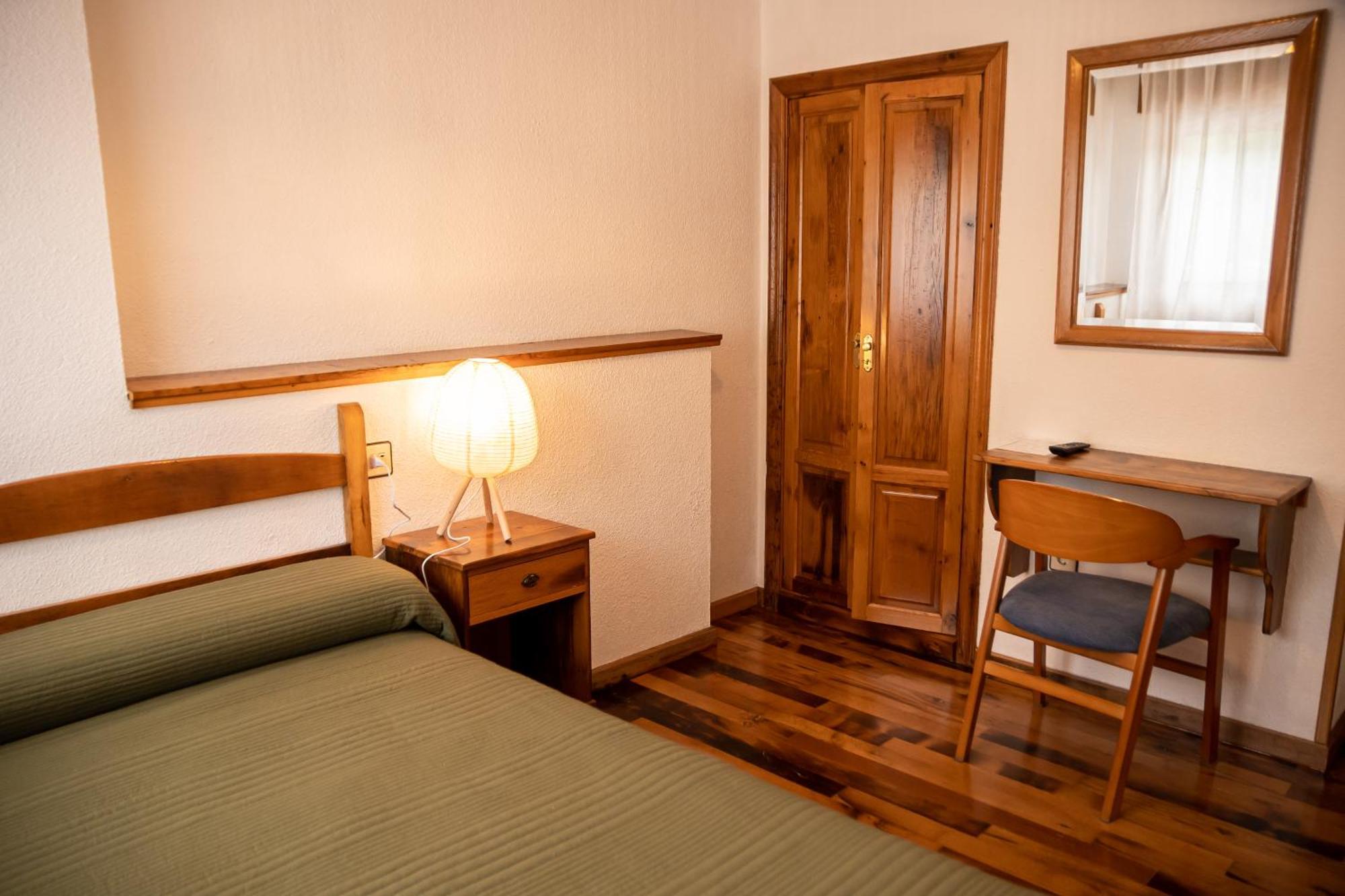 Hostal Restaurante Ventasierra Valdore Bilik gambar