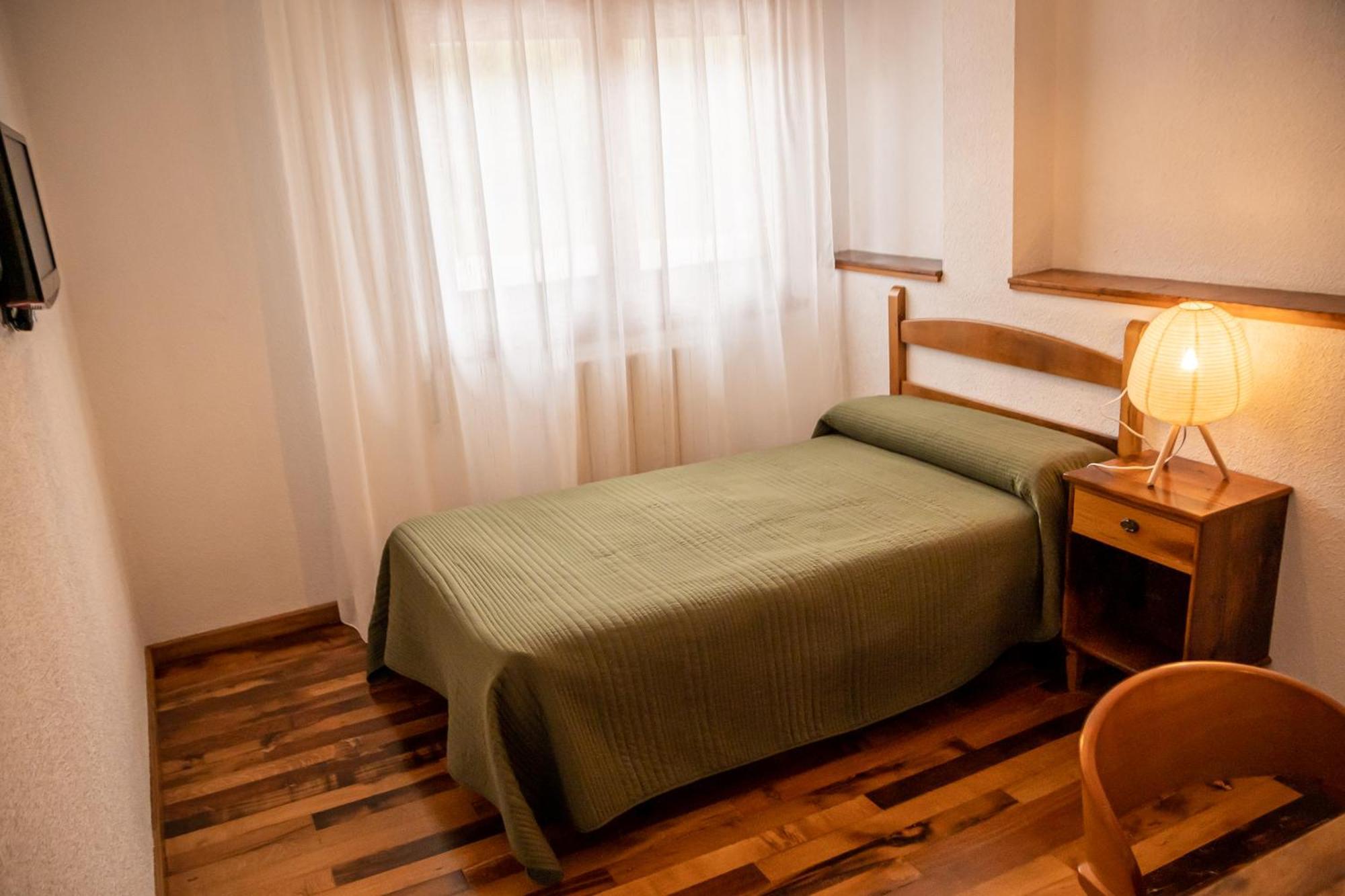 Hostal Restaurante Ventasierra Valdore Bilik gambar