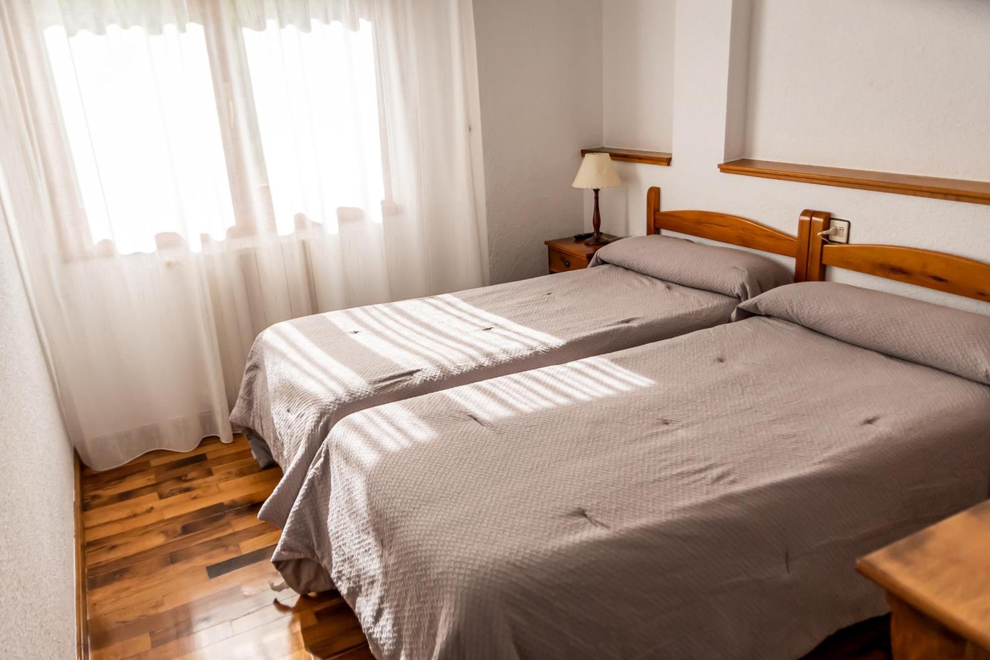 Hostal Restaurante Ventasierra Valdore Luaran gambar